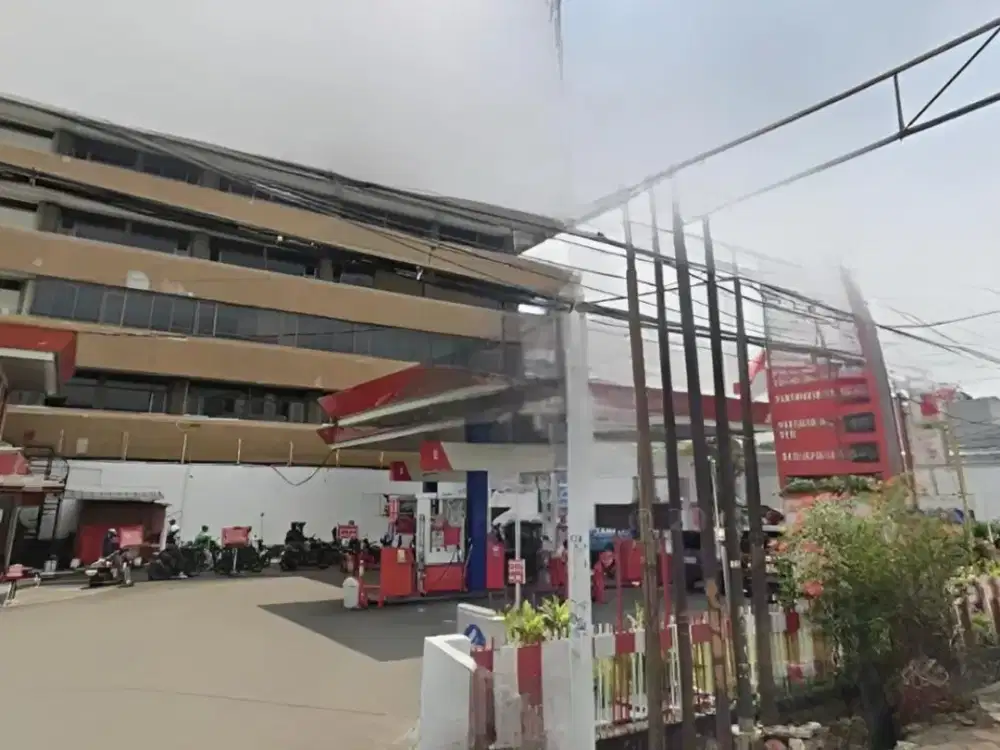 Tanah dan bangunan ex SPBU luas 900m Kramat Jati Jakarta Timur