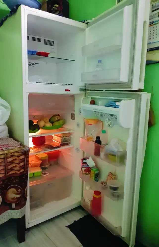 kulkas LG 2pintu like new