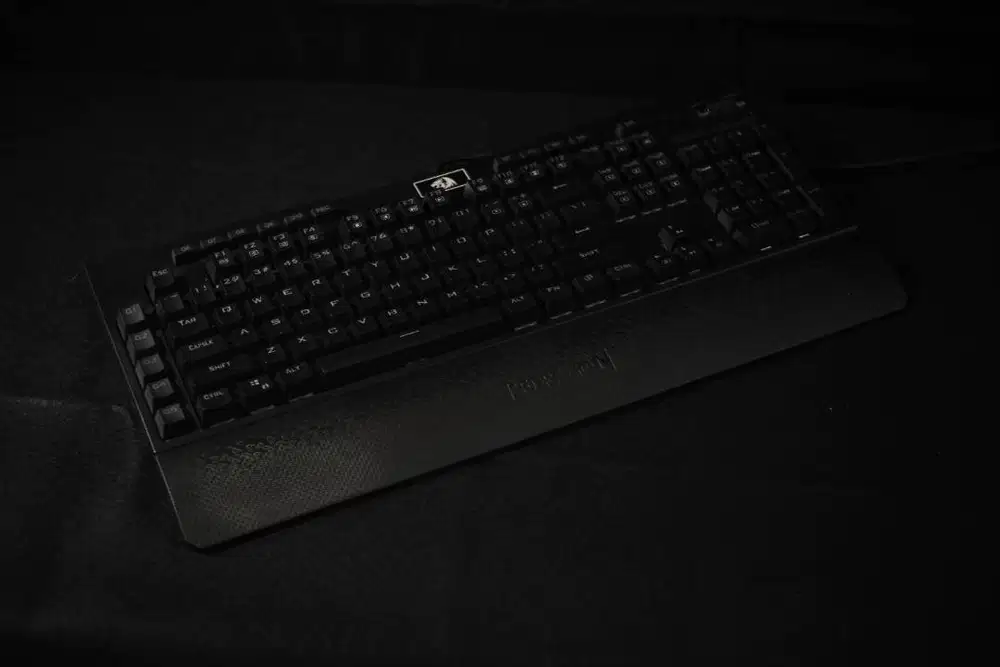 Redragon Mechanical Gaming Keyboard RGB BRAHMA - K586RGB (MODIF)