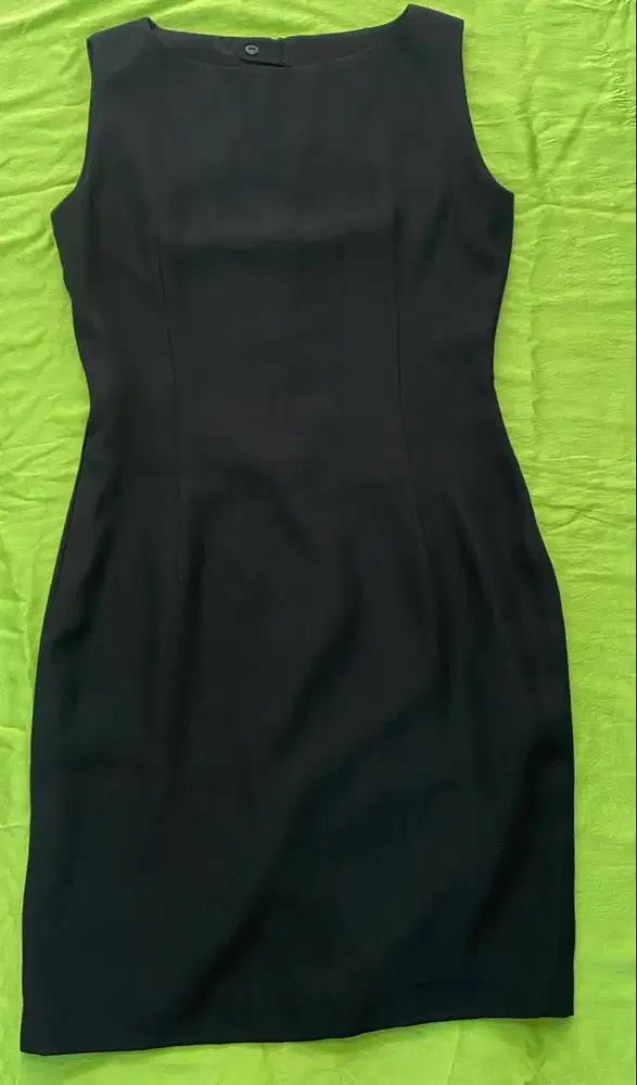 DRESS HITAM NUNA - BY TARUNA K KUSMAYADI – SIZE S – PRELOVED