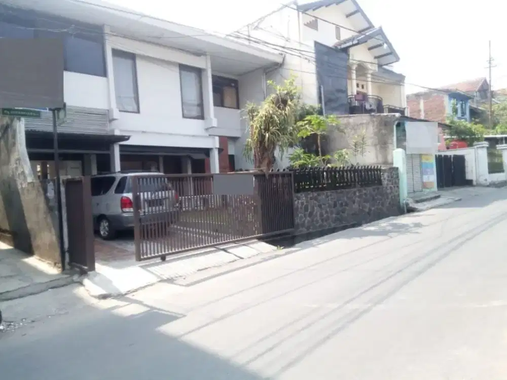 Dijual Rumah dan kosan daerah Gegerkalong