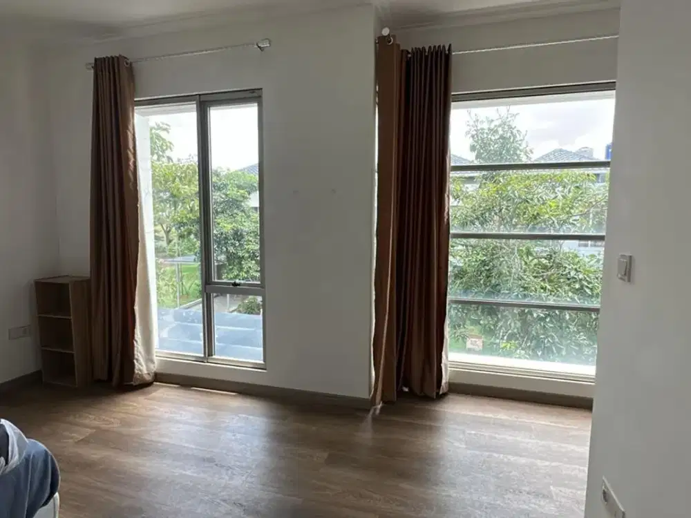 DISEWA RUMAH GOLF ISLAND UK 6x15 (2 LANTAI) ADA 4 AC, SOFA, KASUR SEMI FURNISH MURAH