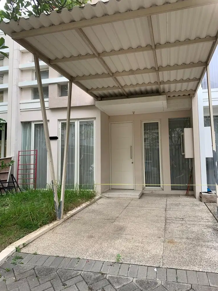 Rumah 2 Lantai 3 KT , ada AC & korden , hadap Selatan