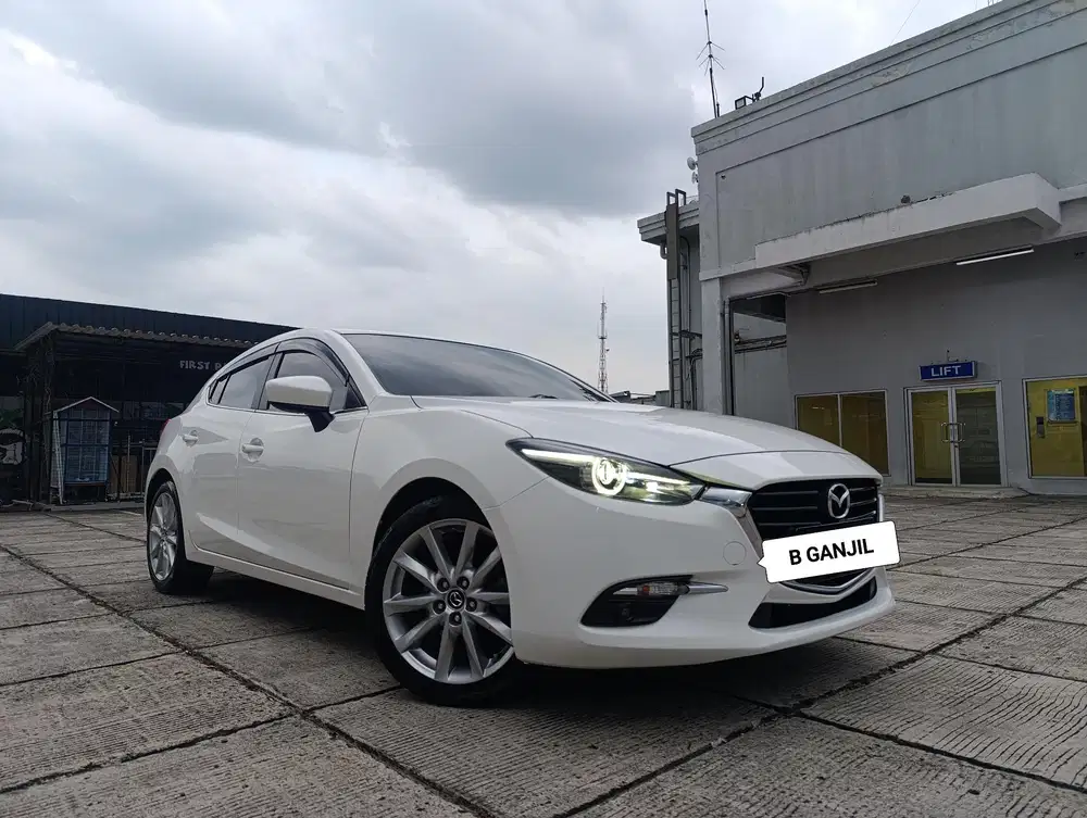 Cakepp!! (KM50RB)(TDP25jt) MAZDA 3 HATCHBACK 2018