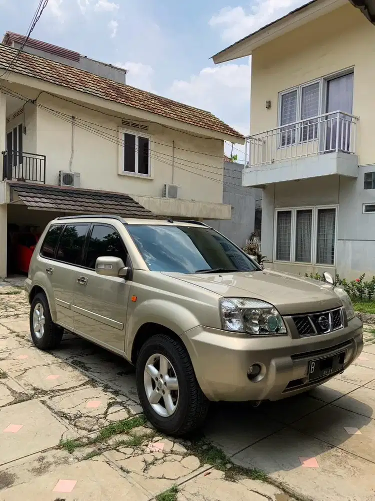 Nissan X-Trail 2.5 ST A/T