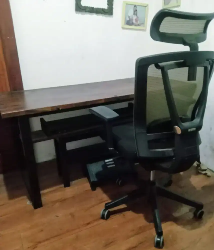 di jual satu set meja kantor