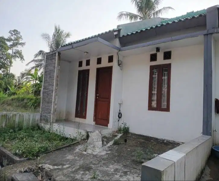 Rumah Tinggal di Perumahan dengan kondisi kosong
