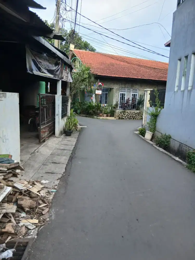 RUMAH SECOND. Harus Renovasi