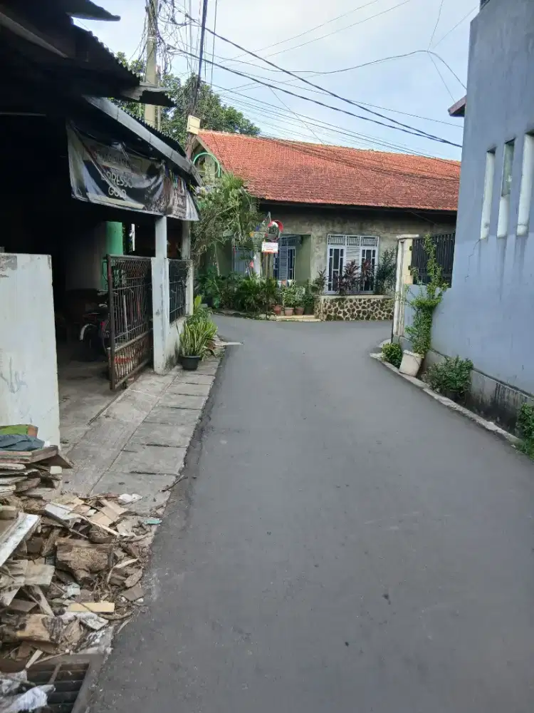 RUMAH  dekat UI kampus Depok