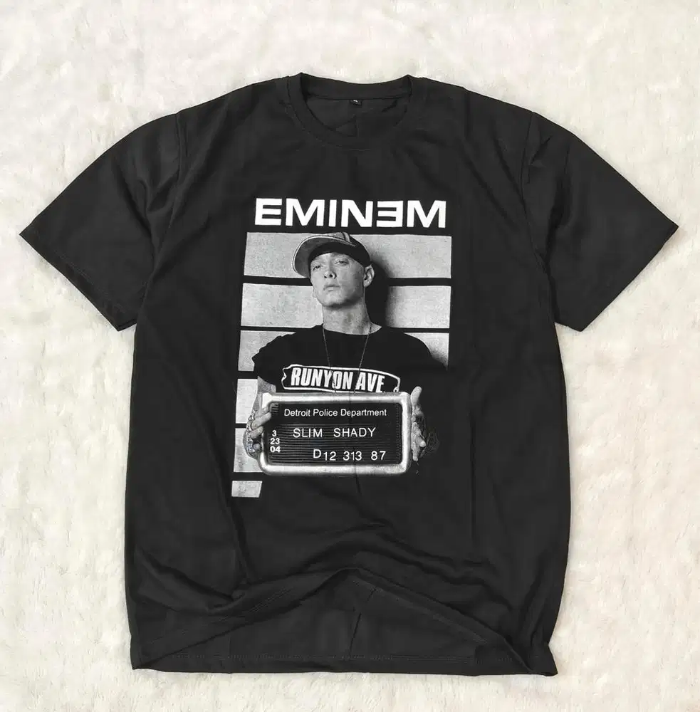 Cuma 30k aja Kaos & Tshirt Pria - Kualitas Bagus Murah Meriah