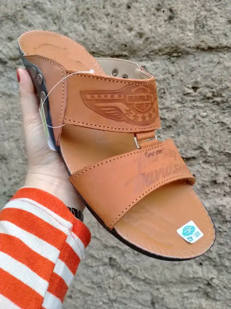 Sendal Ban Dua Pria Kulit Asli