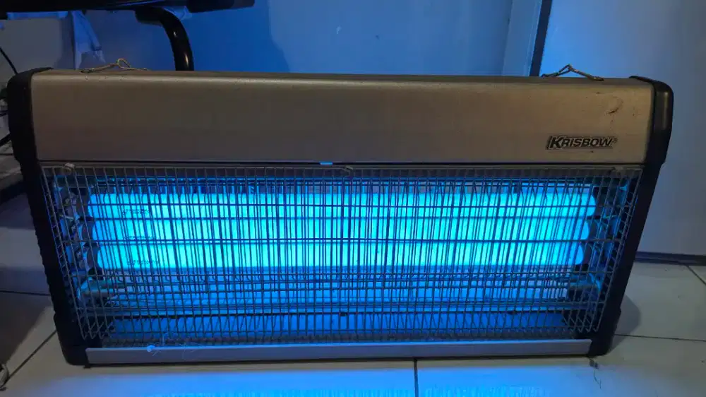 Perangkap Nyamuk Mosquito Killer Lampu Ultraviolet Krisbow