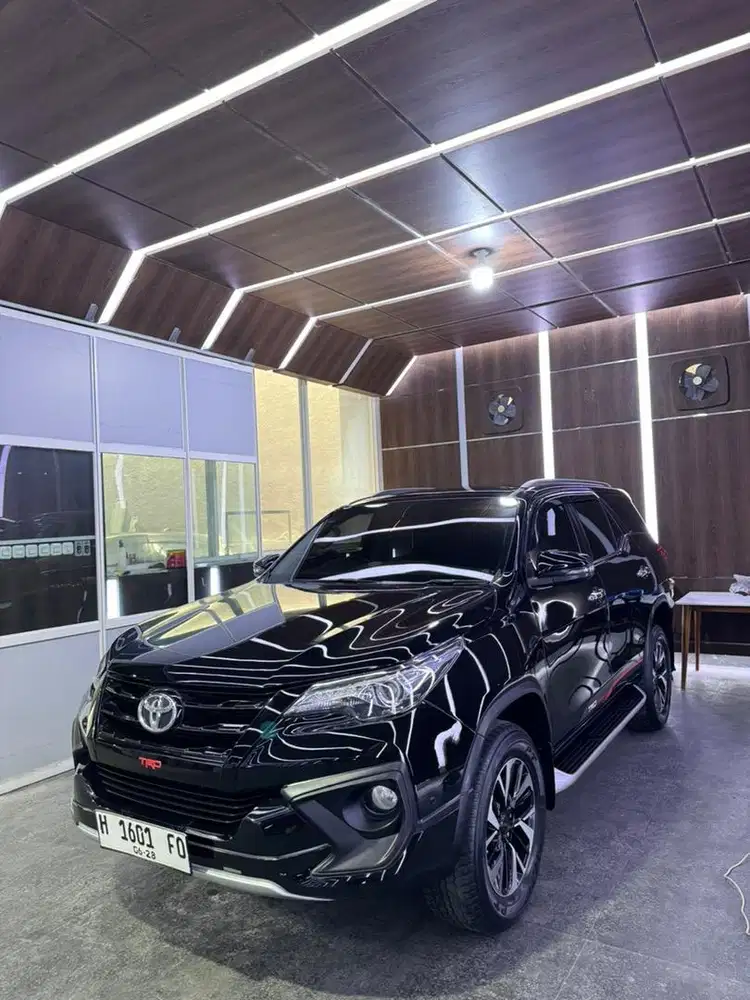 Fortuner TRD 2018 tangan pertama siap pakai.