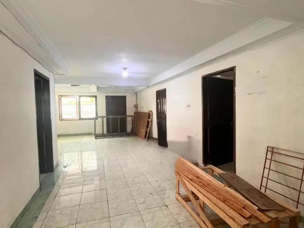 Termurah Mutifungsi!Bisa untuk kost kostan, Gudang Expedisi, Mess dan Usaha rumahan, 2 lantai 315m, rumah di Muara karang