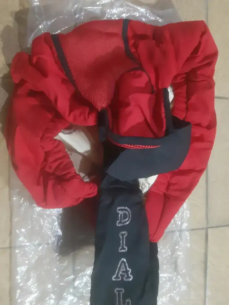 Tas dan gendongan bayi