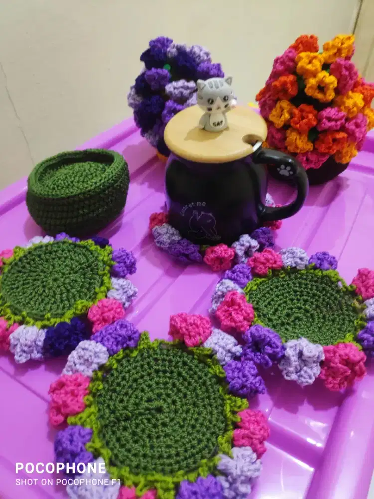 Bucket bunga tatakan gelas