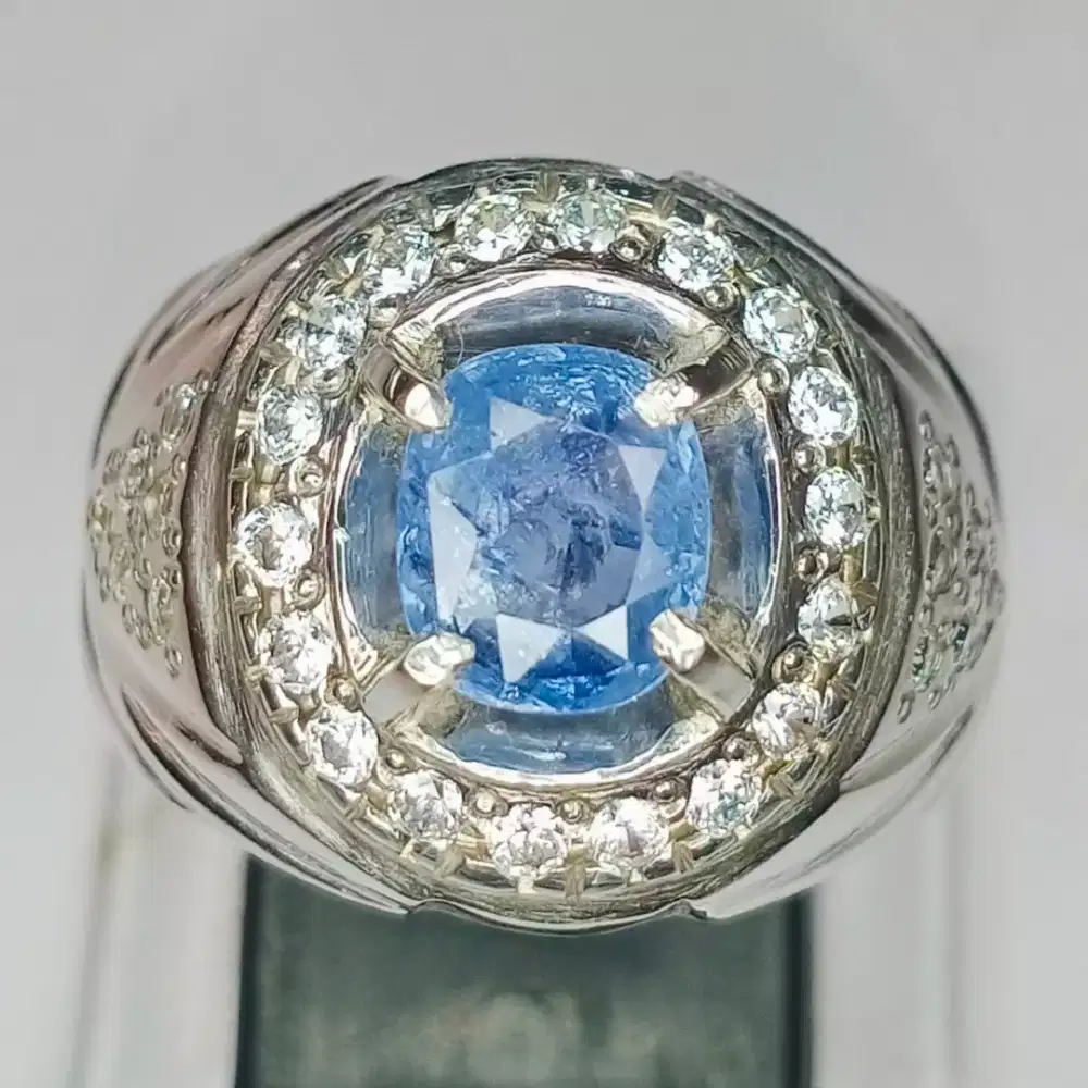 BLUE SAPPHIRE CEYLON 1,97 CRT