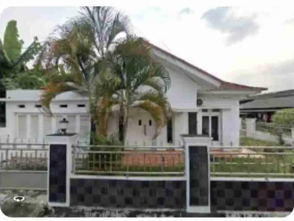Rumah idaman cakep tanah luas lokasi pinggir jalan raya dekat ke stasiun Serpong