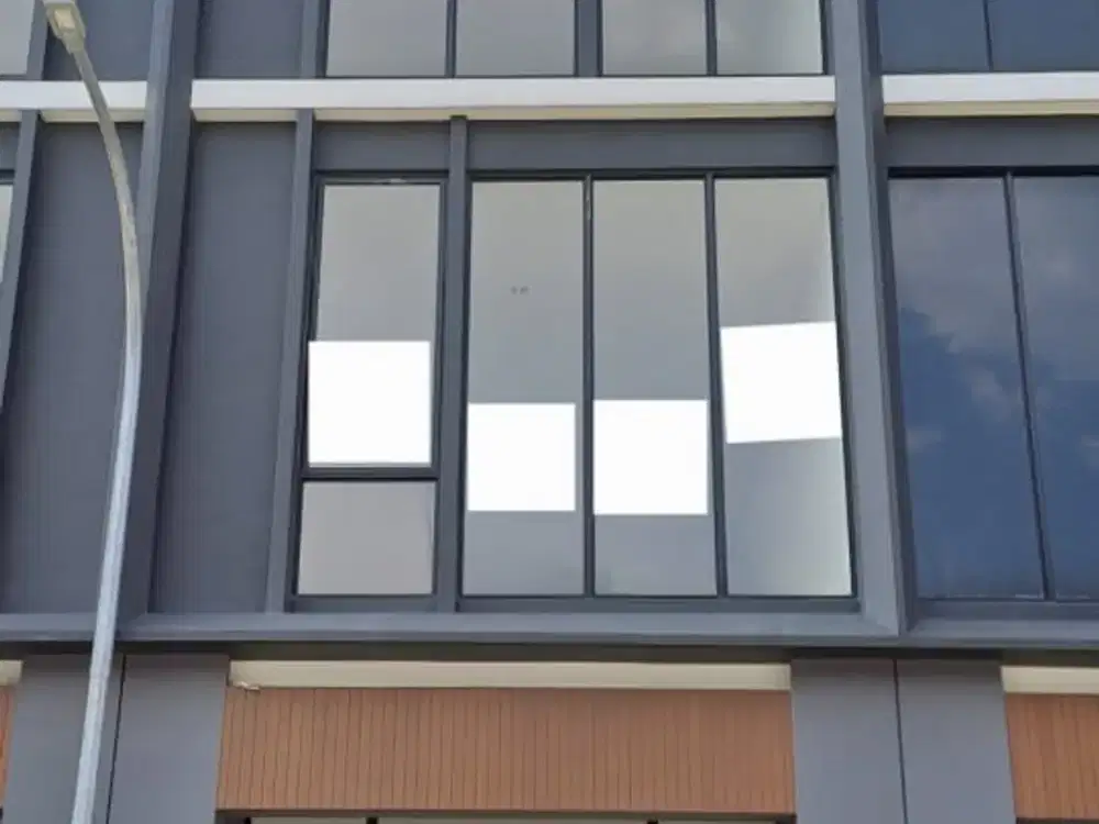 Ruko Hampton 3 lantai hadap dalam dan selatan siap pakai