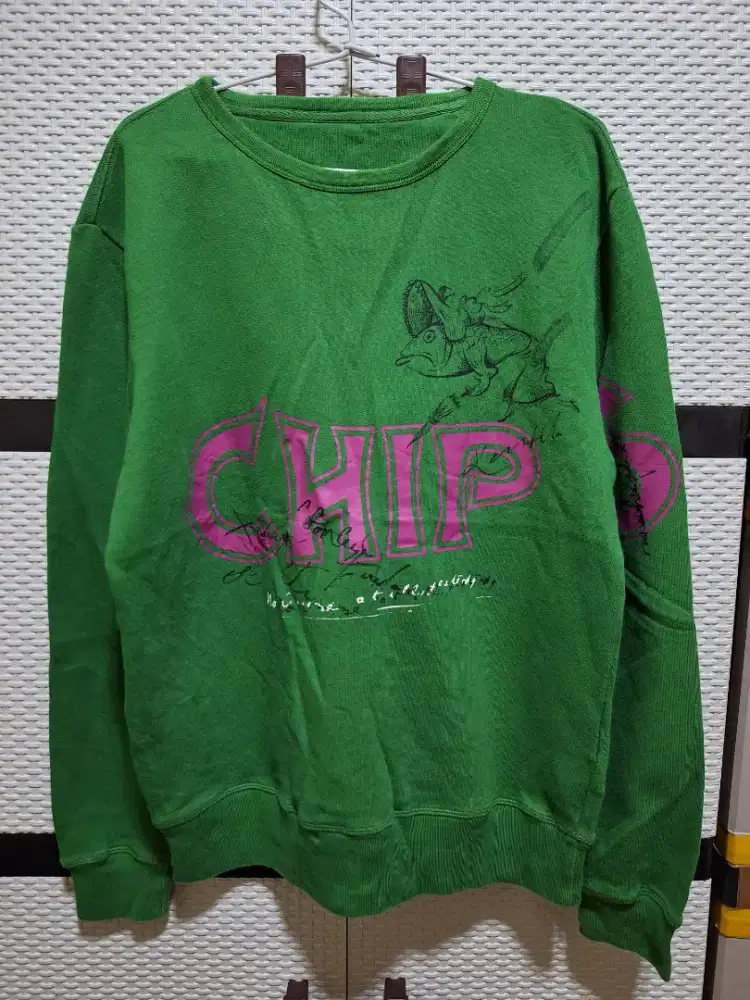 ORIGINAL BURBERRY LONDON FISH AND CHIP'S SWEATSHIRT SIZE M (MINUS ADA)