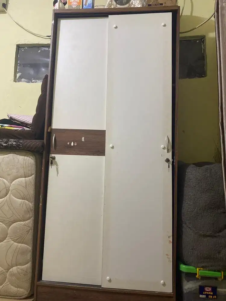 Lemari Pakaian sliding