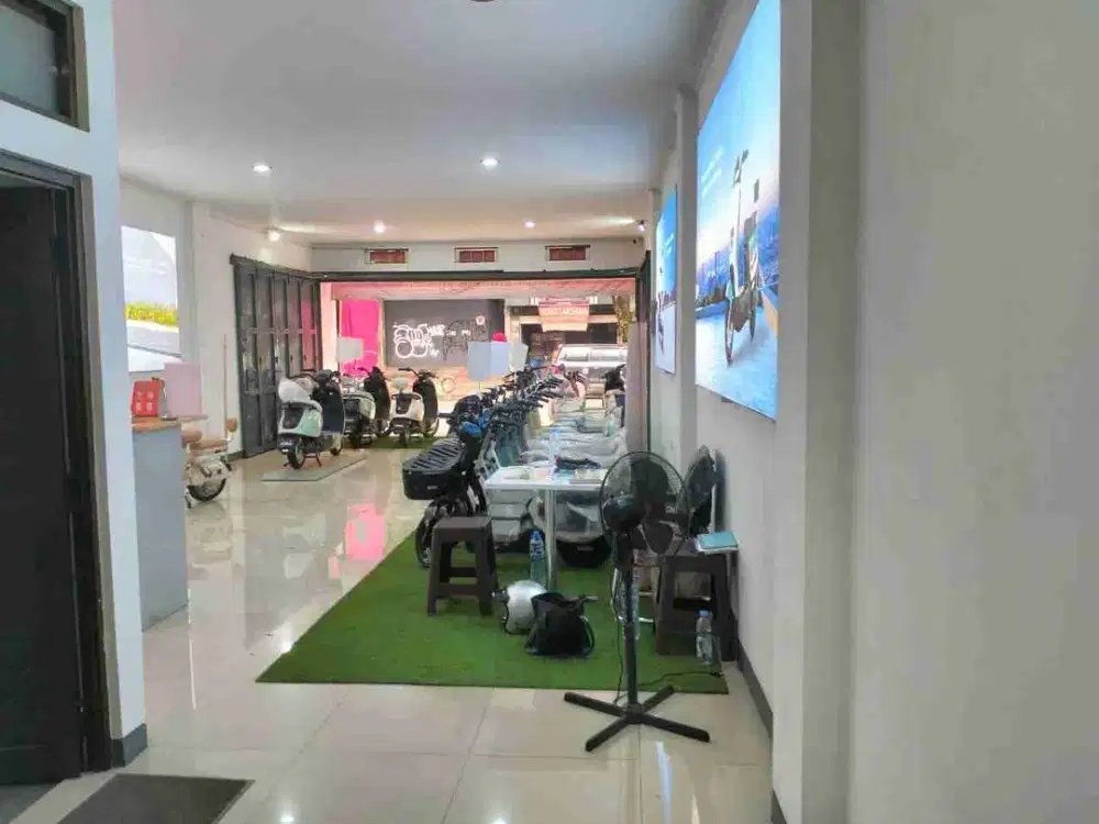 Disewakan Ruko Bagus Siap Pakai Lokasi Strategis di Mainroad Kopo