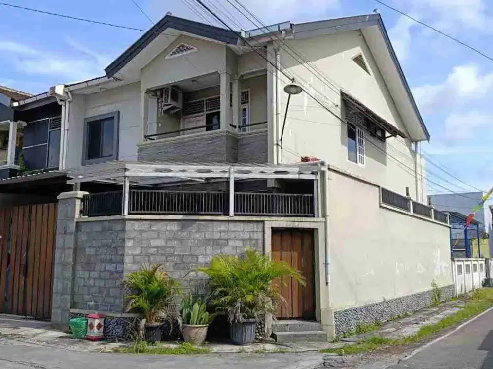 Rumah Cantik 2Lt di Solo