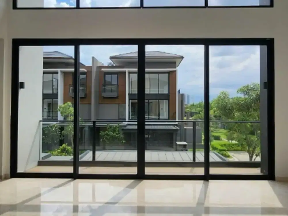 Rumah Mewah 3 Lantai Lokasi Premium Navapark BSD city
