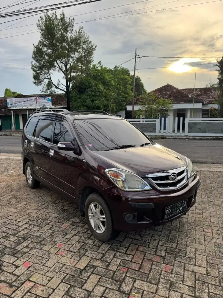 Daihatsu xenia xi 1.3 MT