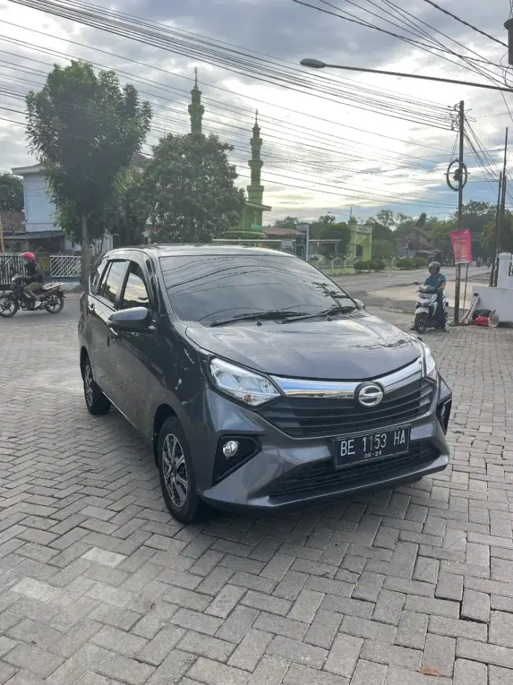 Daihatsu sigra R MT 1.2