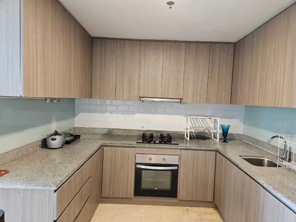 Jual / Sewa Apartemen Ciputra Word 2 di Kuningan Setiabudi Lantai 23 Type 104m Kamar 2+1