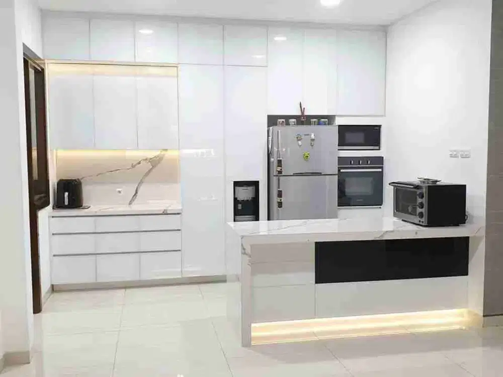 Rumah Modern Minimalis di Komplek Kembar Mas, SHM