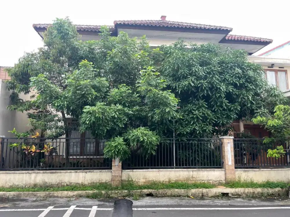 Rumah Mewah Soekarno Hatta Bantaran Dekat Kampus Brawijaya