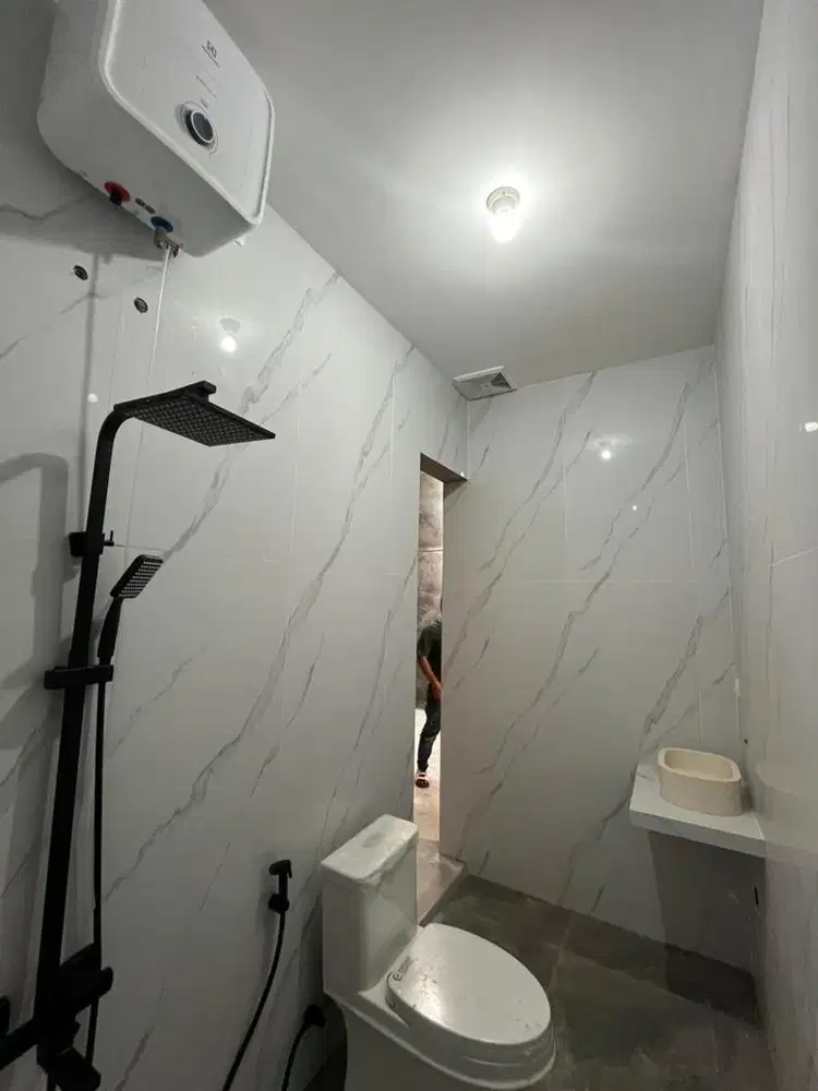 Dijual cepat rumah di surabaya ( SHM )