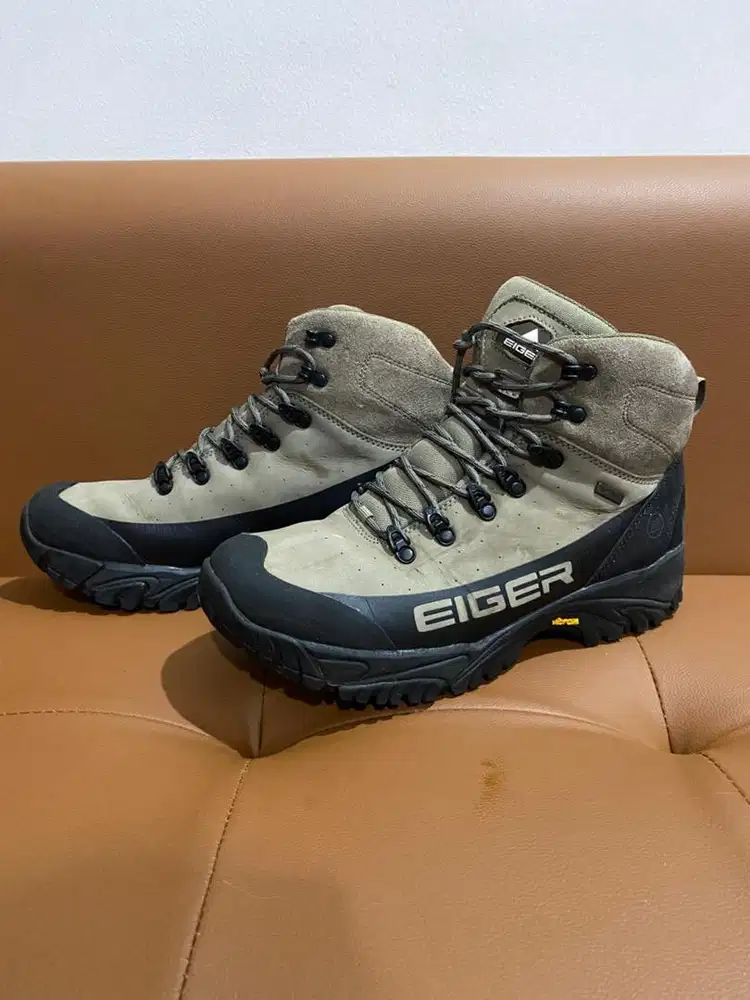 Sepatu Gunung Eiger Eagle Plum 2.0 Mid Cut Shoes Vibram