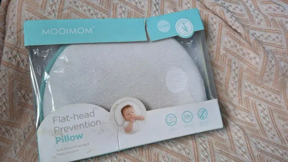 PRELOVED Flathead Prevention Pillow by MOOIMOM (bantal anti peyang)