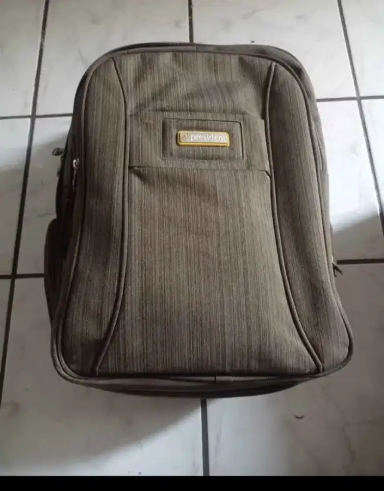 Tas president buat kerja