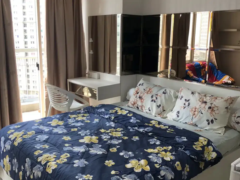Disewakan furnish tipe studio apartment royal mediterania garden res,interior bagus