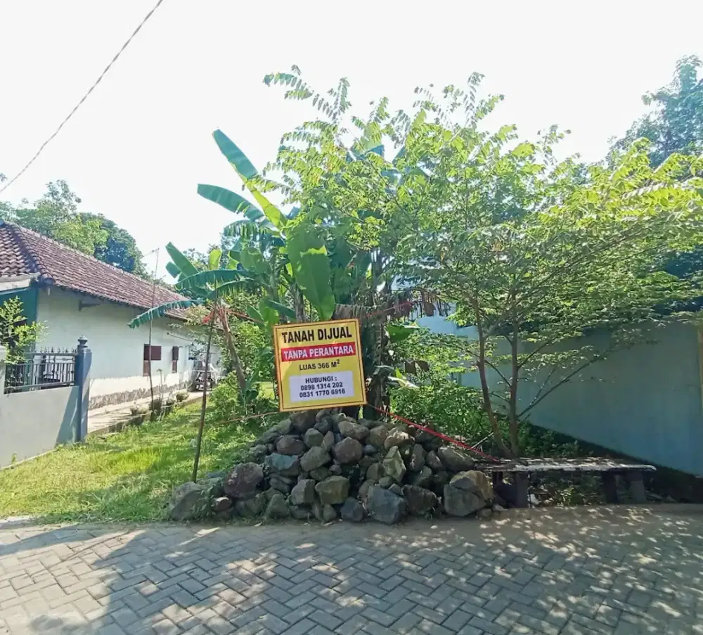 DIJUAL CEPAT TANAH 366M²  dekat Jalan Raya Krembung