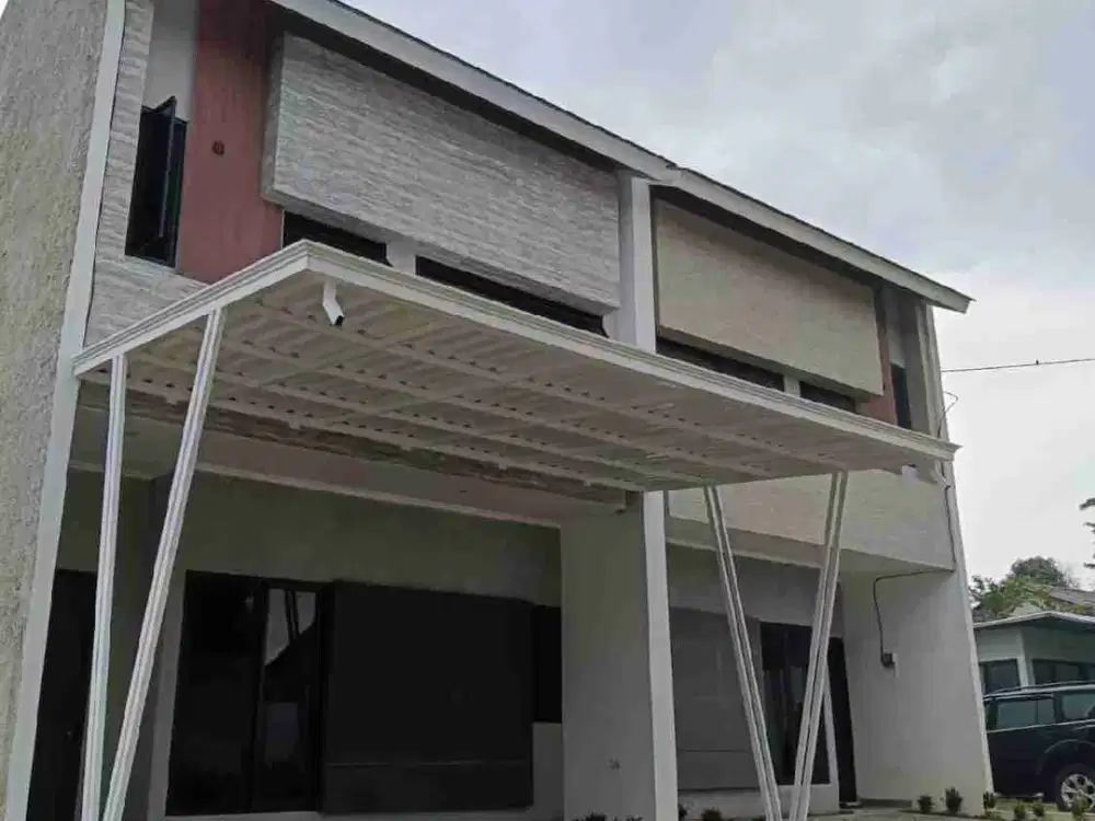 Rumah 2 lantai, pinggir jalan, siap huni, diskon 100 juta, pinggir jalan raya