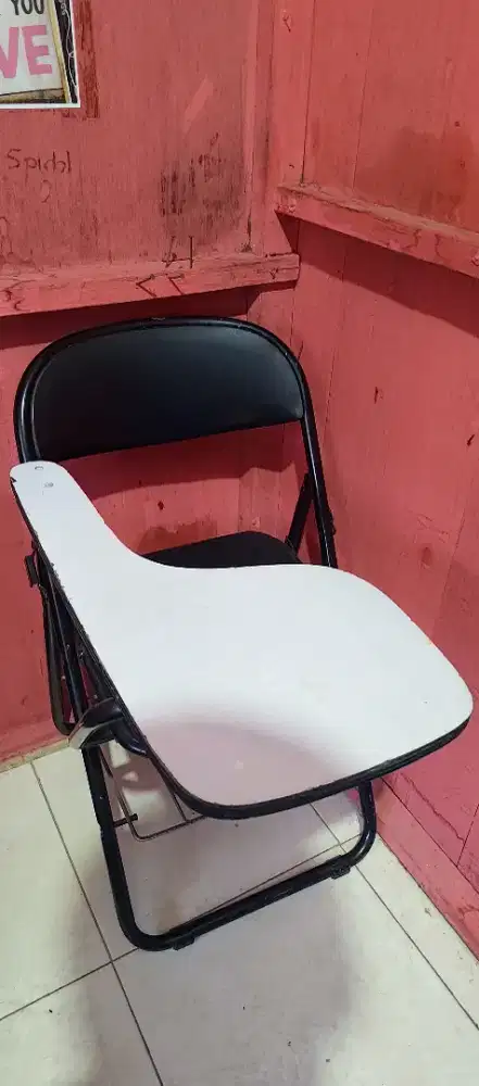 Kursi Lipat Kuliah