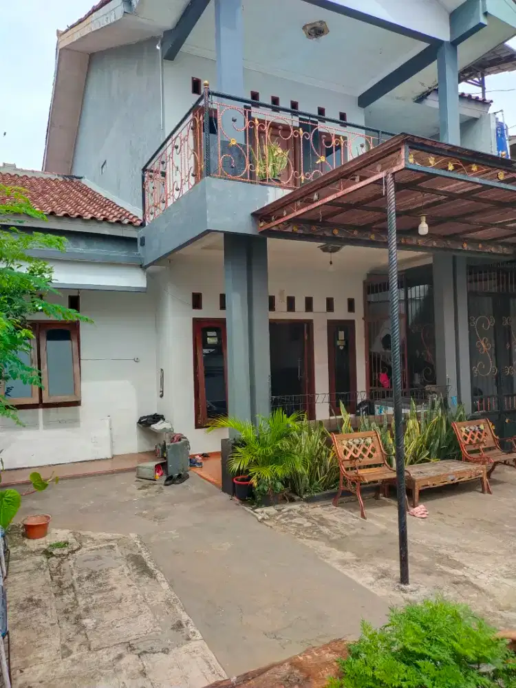 Jual rumah dua lantai