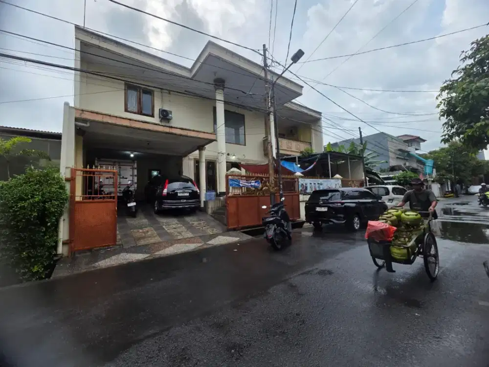 Rumah di Pela Mampang Bisa Untuk Usaha Bebas Banjir
