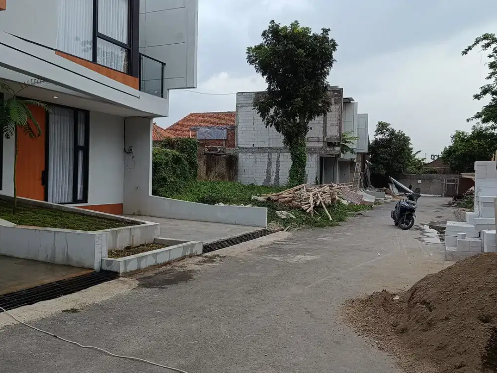 Rumah Baru Dekat Tol Baros