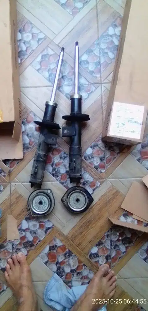 DI JUAL Shockbreaker AGYA DEPAN