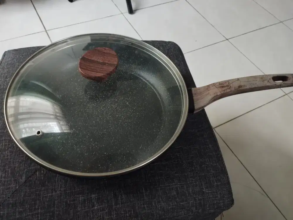 non stick frying pan 28 cm