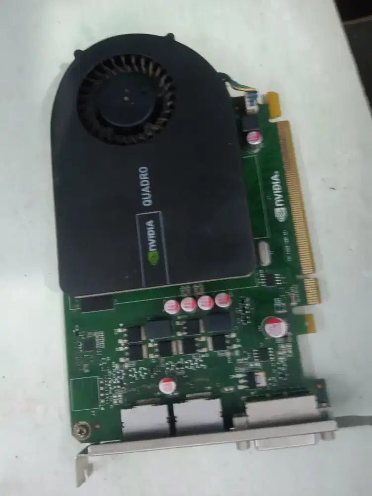NVIDIA QUADRO 2000 DDR5 1Giga 128BIT