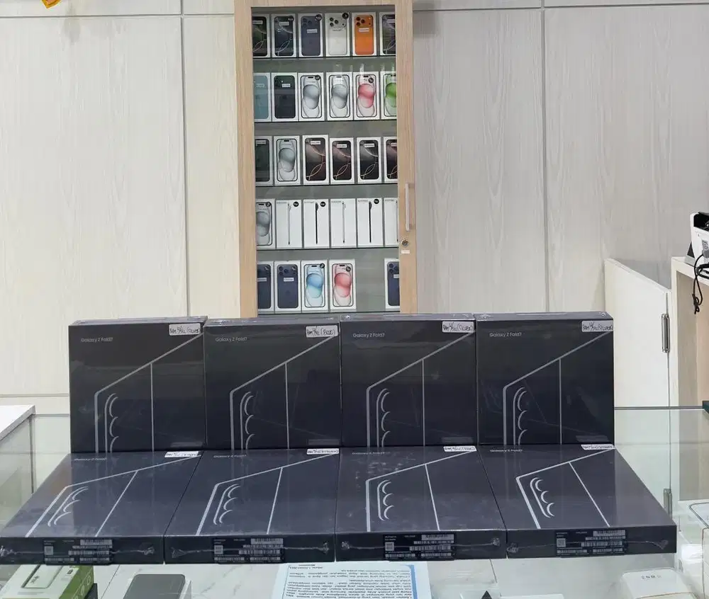 Baru...Samsung Z Fold 7 5G 12/256 Grs Resmi (Warna : Jet Black)