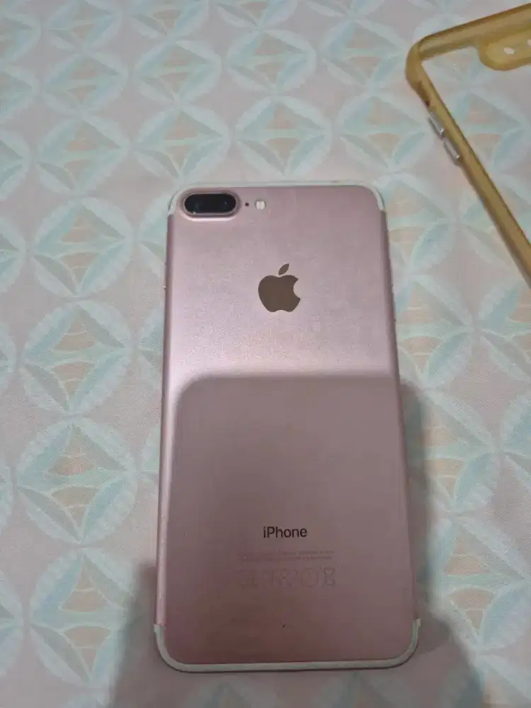 Jual cepet aja iphone 7+ 128