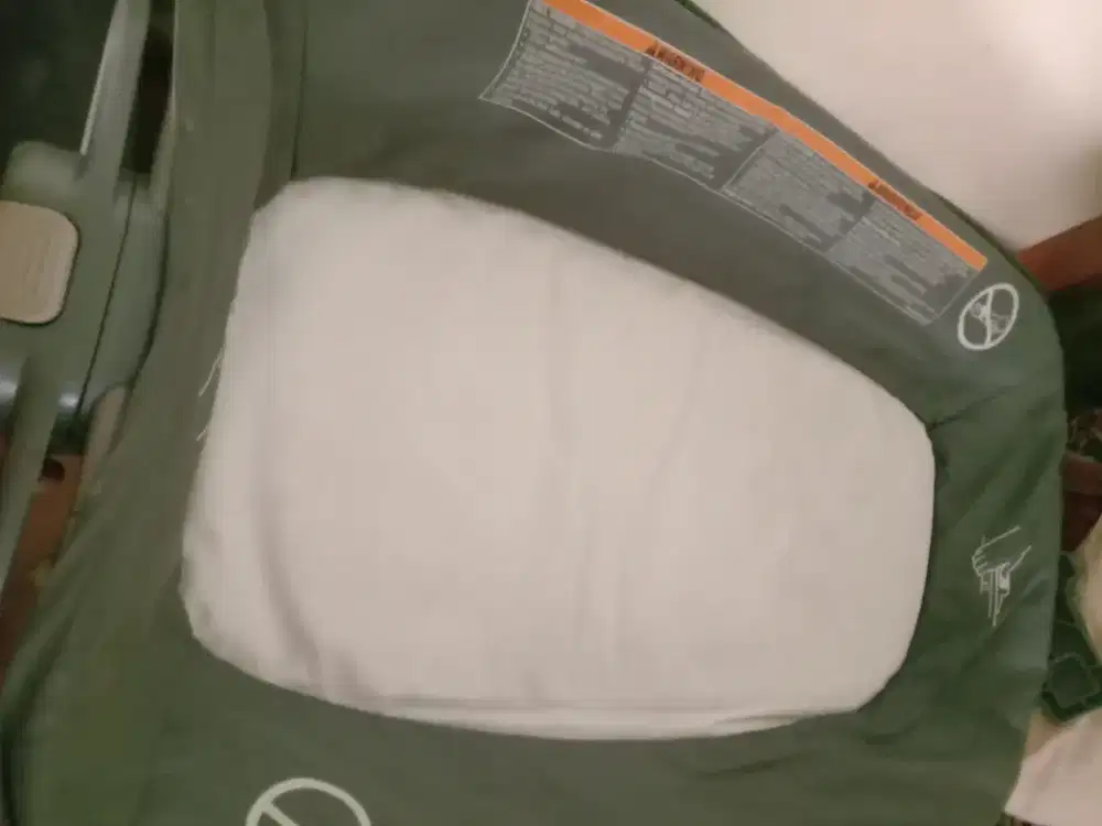 Reversible baby napper & changer . Playard Pack 'n Play Graco